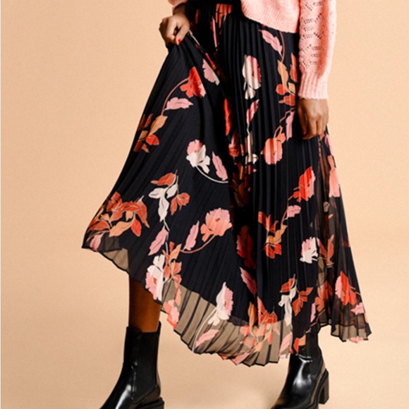 Molly Bracken woven skirt - Picture 2 of 2